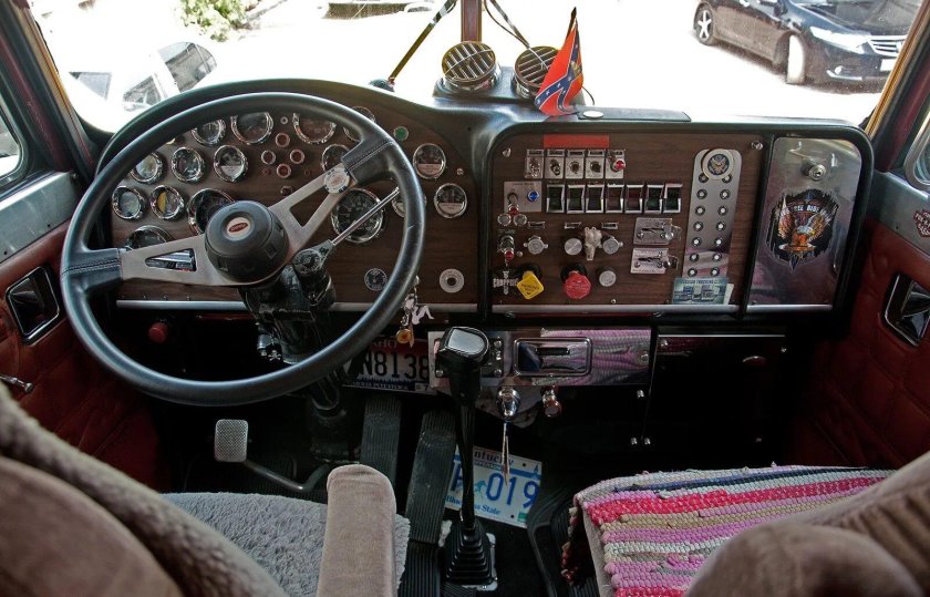 Петербилт 379 салон