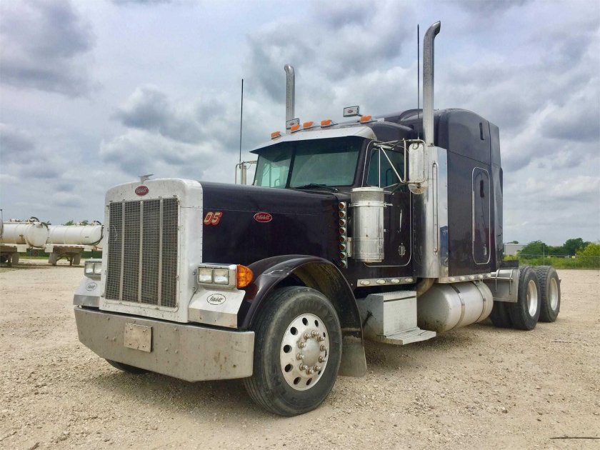 Peterbilt 389 2010