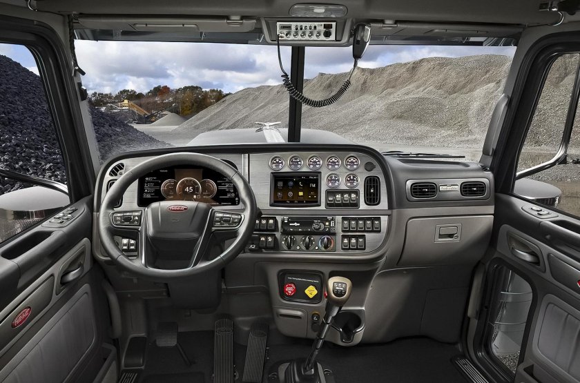 Петербилт 389 салон