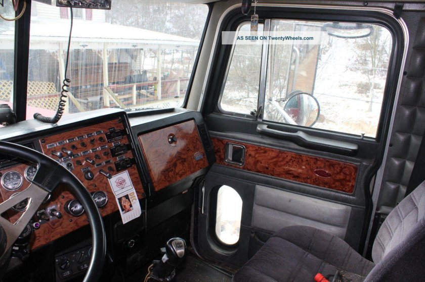 Петербилт 379 салон