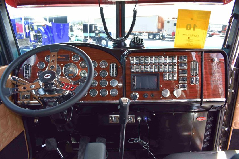 Peterbilt 281 кабина