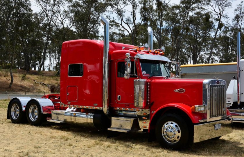 Седельный тягач Петербилт новый