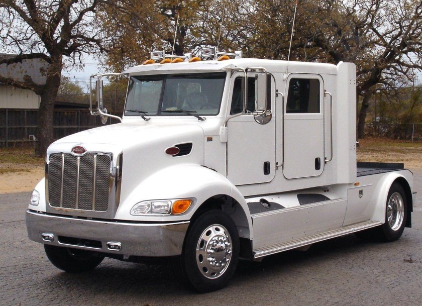 Петербилт 335