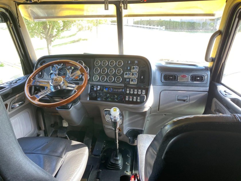 Peterbilt 389 Glider Kit