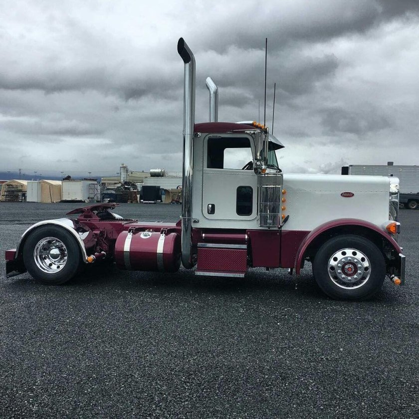 Peterbilt 379