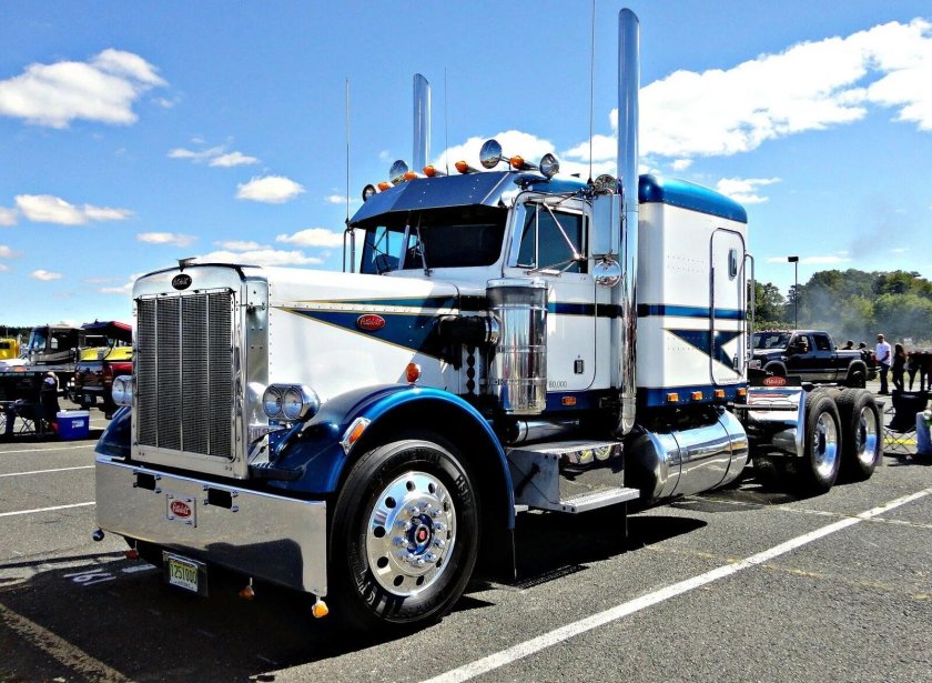 Петербилт 359