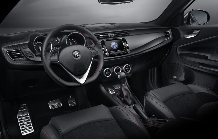 Alfa Romeo Giulietta 2021 салон