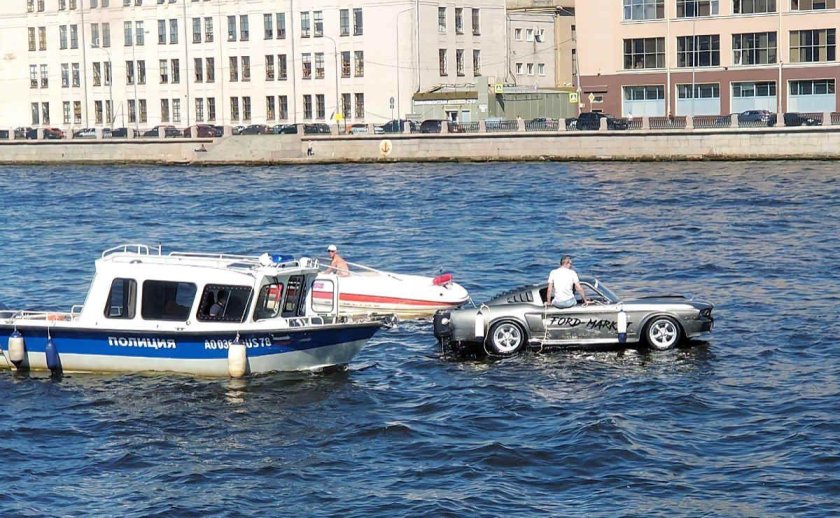 Форд Мустанг на Неве