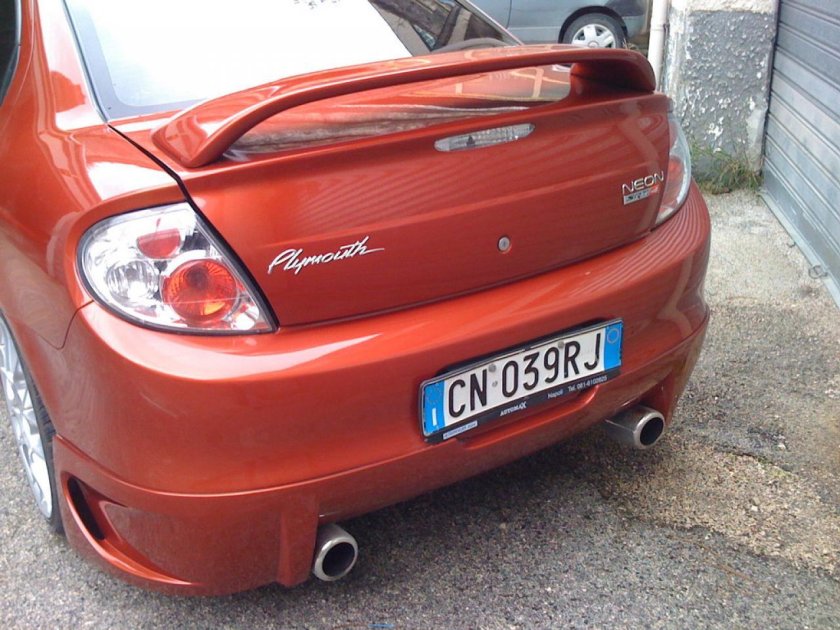 Plymouth Neon 2000