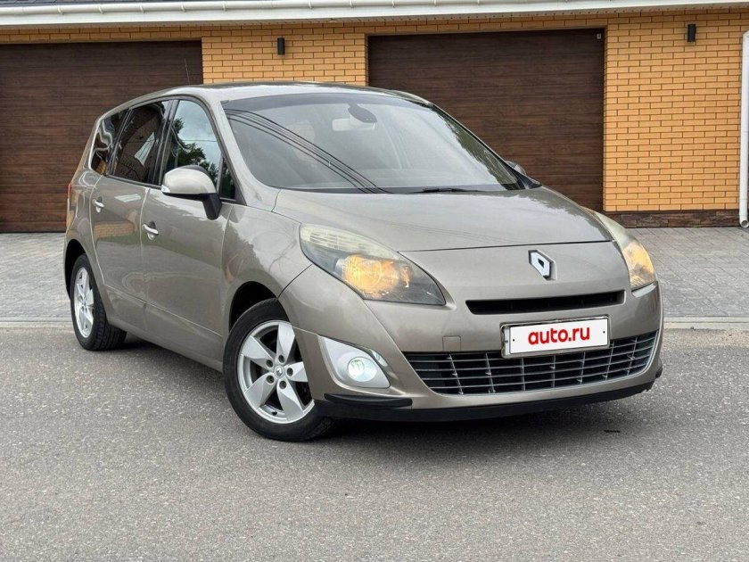 Рено сценик 2010г