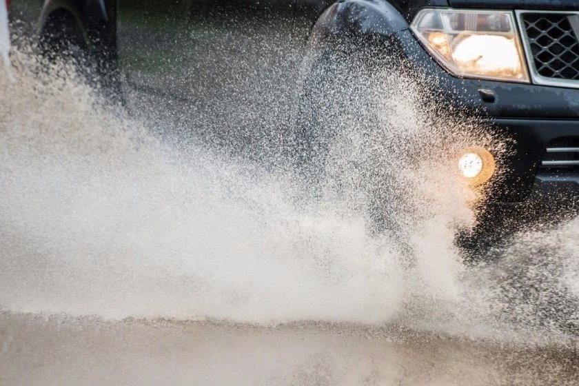 Брызги от машины