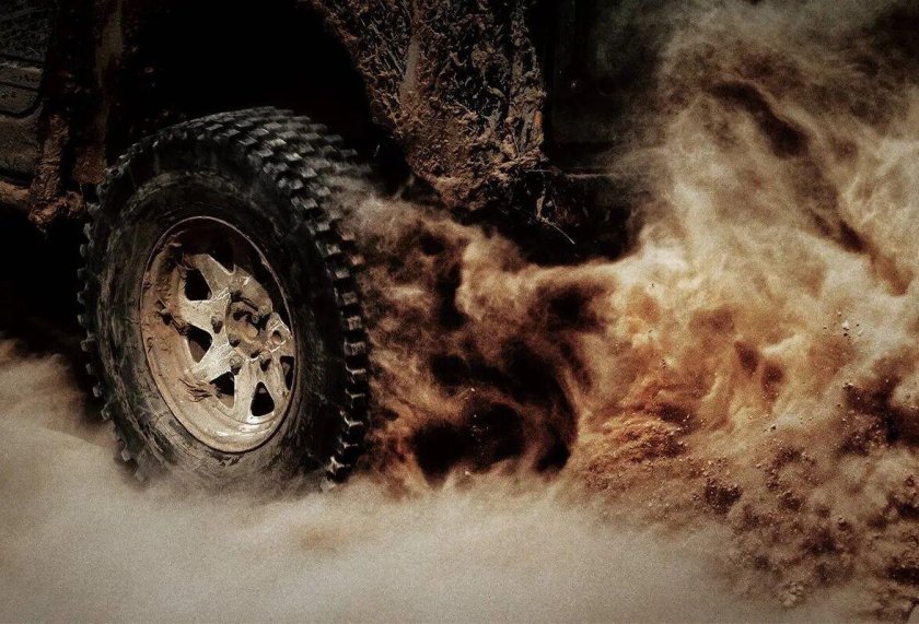 Пыль из под колес