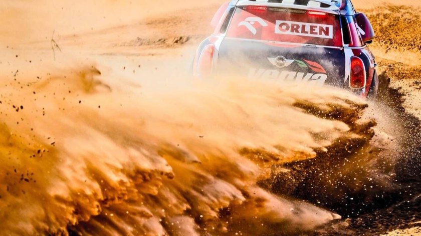 Пыль из под колес