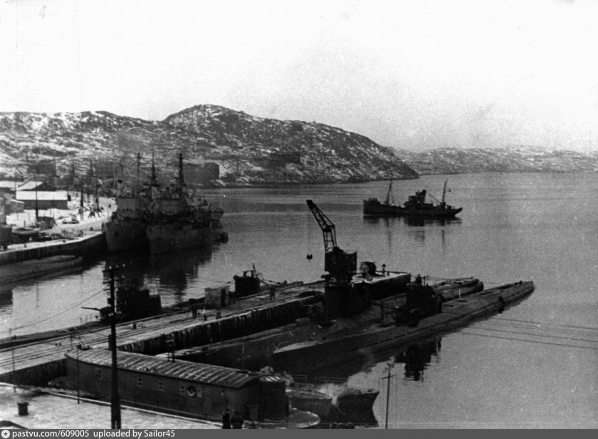База подводных лодок Северного флота город Полярный вовремя ВОВ 1941-1945