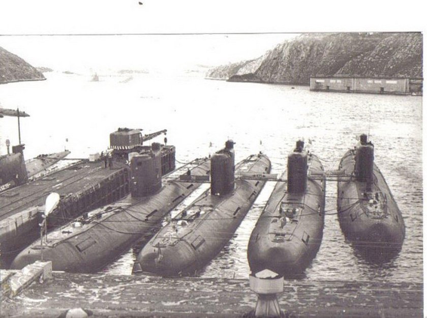 Полярный база подводных лодок Северного флота