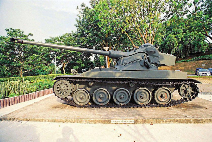 Французский танк АМХ-13