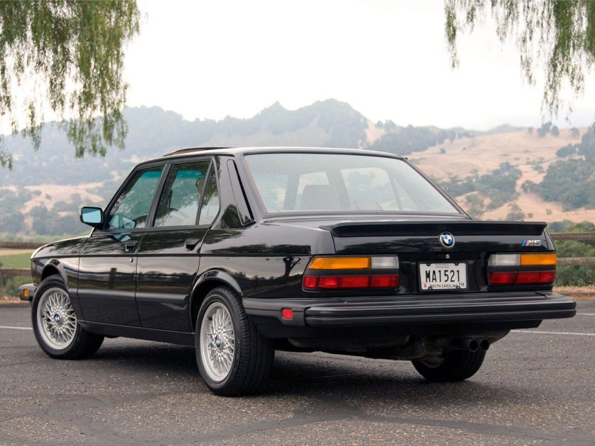 BMW e28 m5