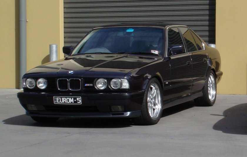 BMW 5 e34 m5
