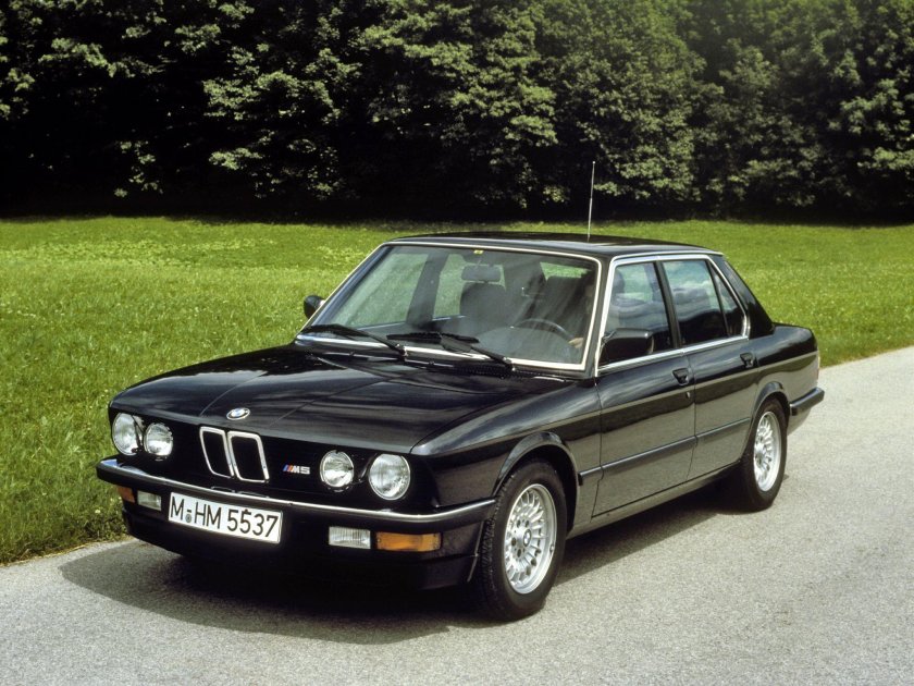 BMW e28 m5