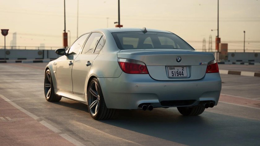 Тик ток золотой БМВ е60 Донецк