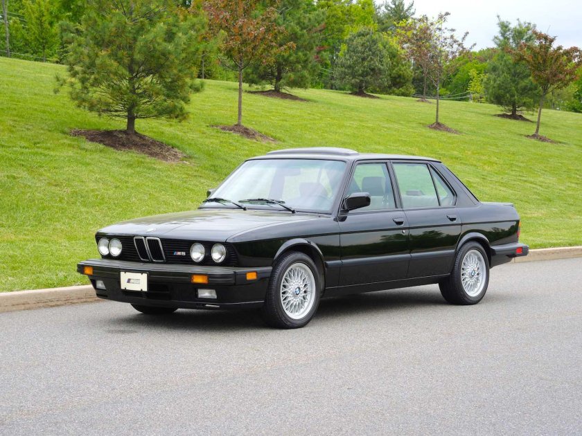 BMW e28 m5