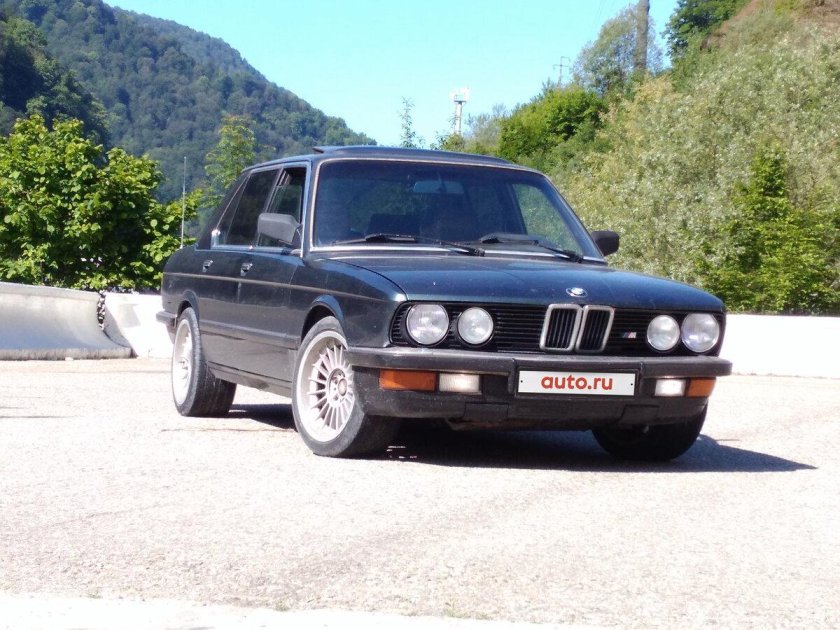 BMW 5 1984