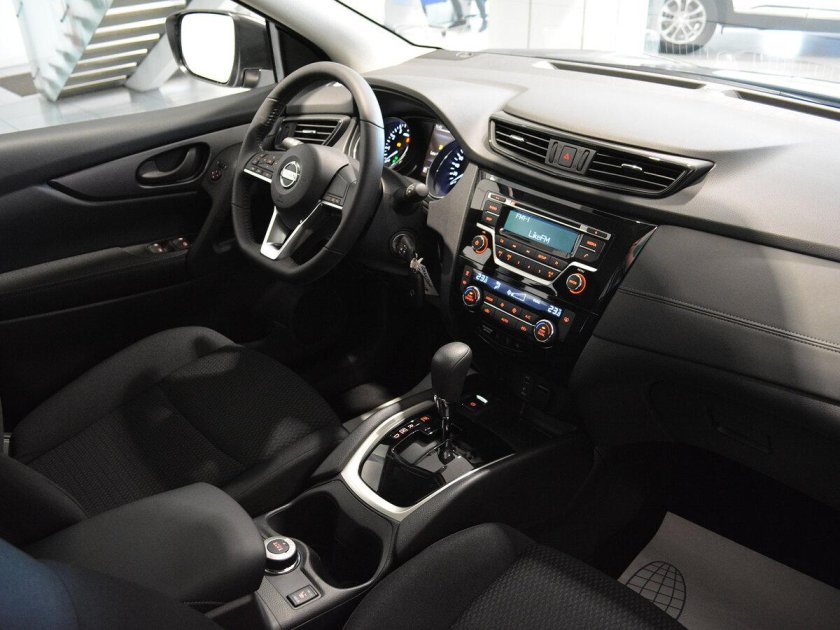 Nissan Qashqai le Top комплектация