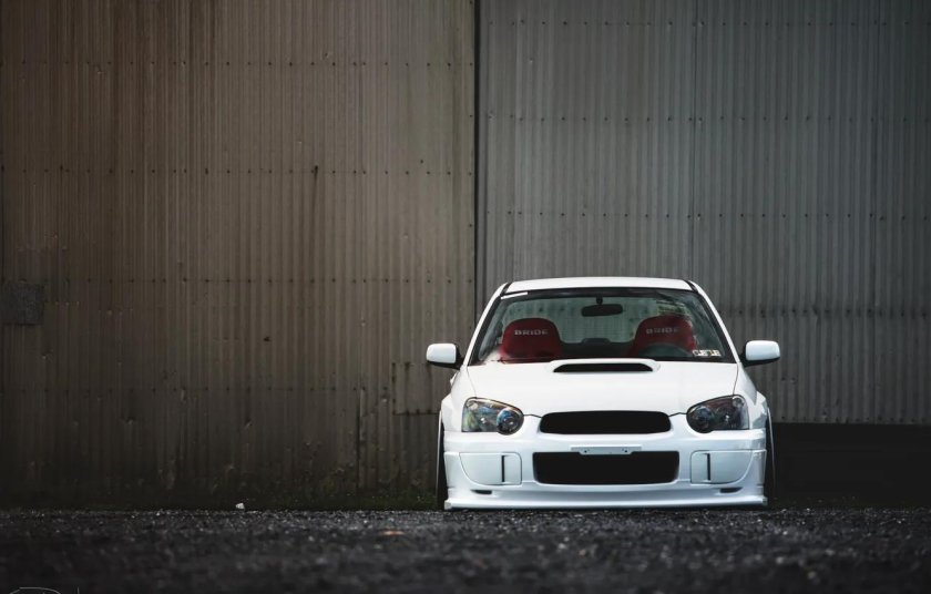 Субару Импреза WRX STI белая