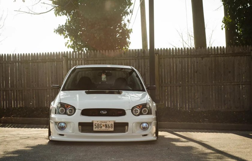 Subaru Impreza белая