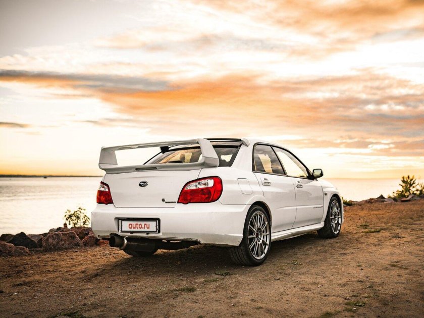 Subaru impreza wrx sti 2004 белая