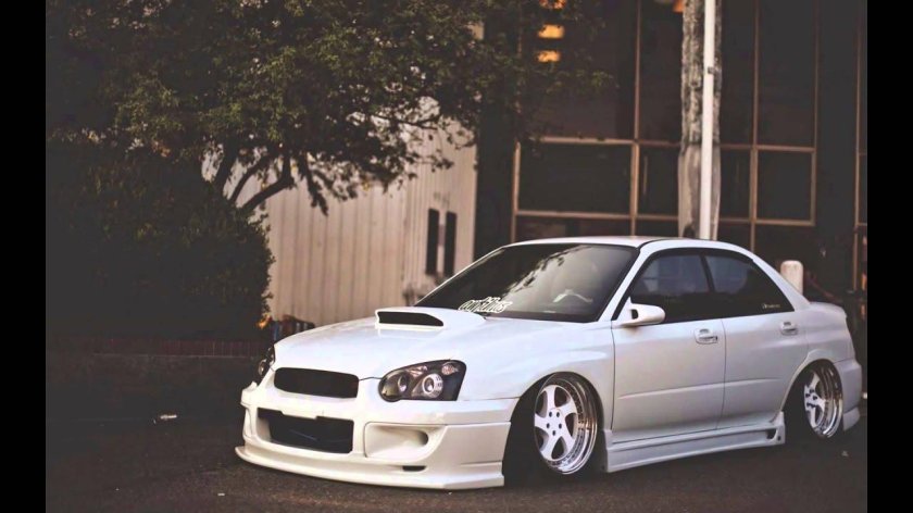 Субару Импреза белая