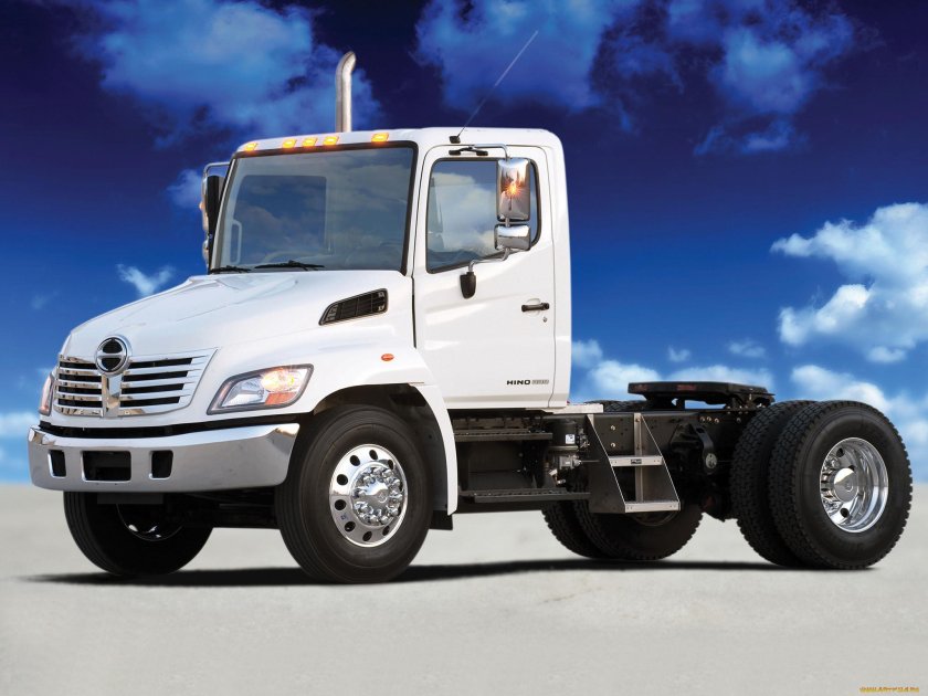 Хино 700 тягач