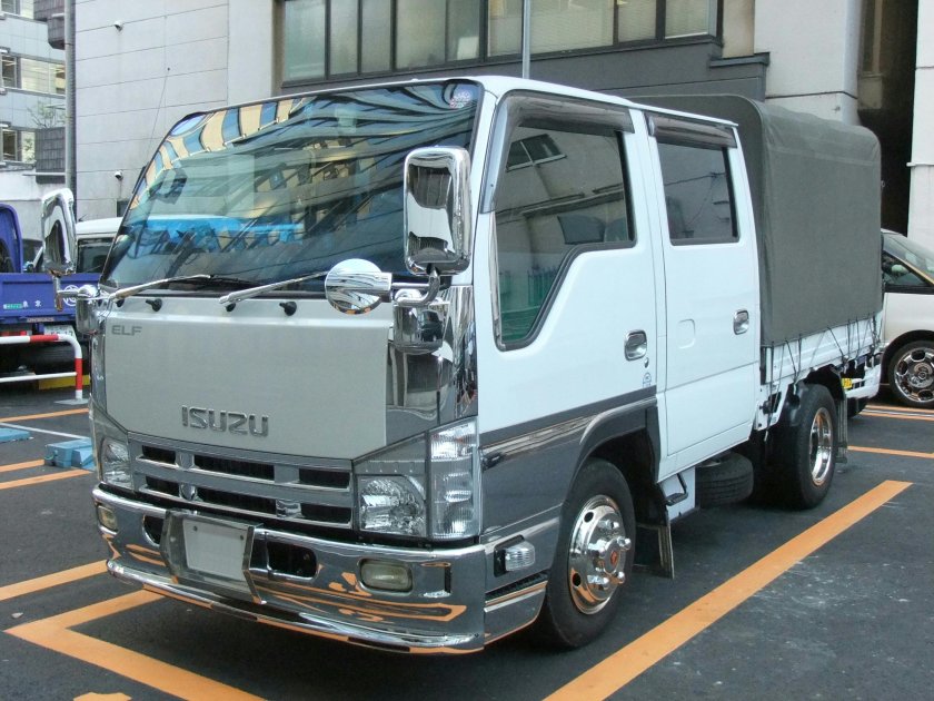 Isuzu Elf 100