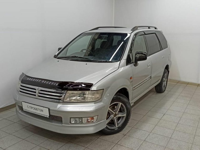 Мицубиси Шариот 1998