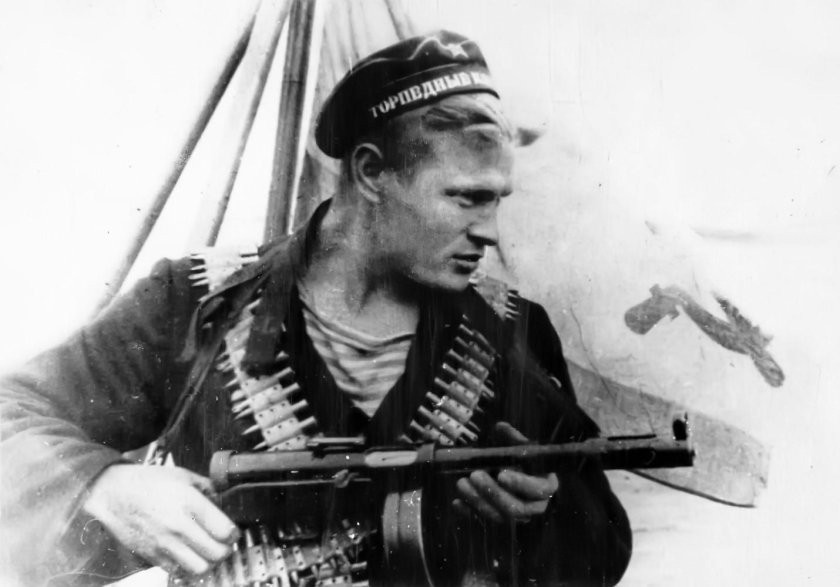 Краснофлотец 1942