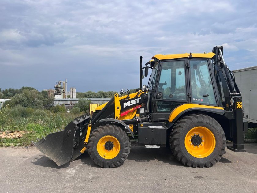 Экскаватор погрузчик mst