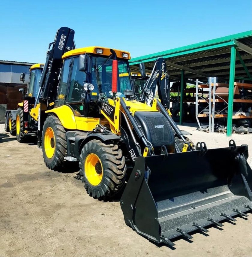 Экскаватор-погрузчик MST m542s