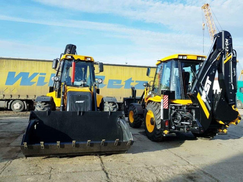 Экскаватор-погрузчик MST m542s