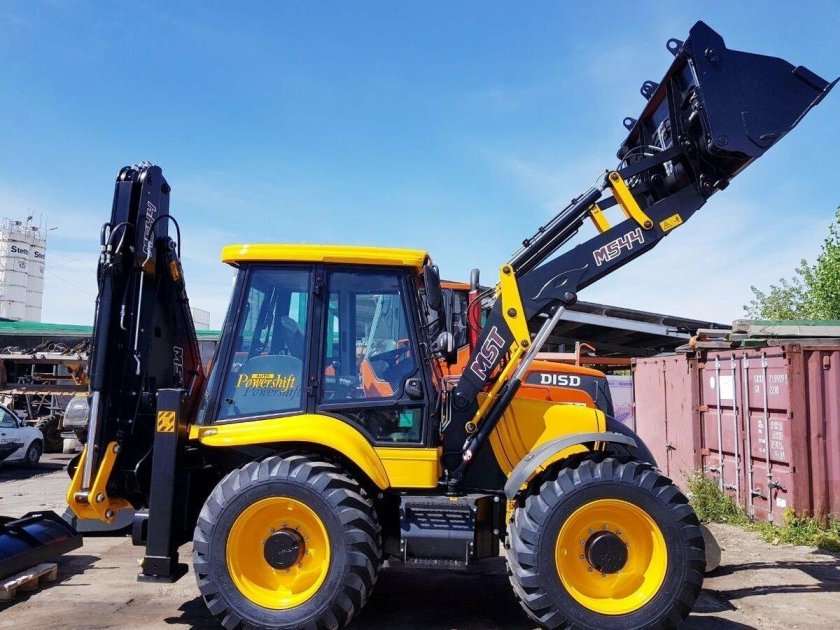 Экскаватор-погрузчик MST m544