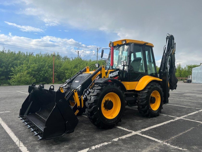 Экскаватор-погрузчик MST m544