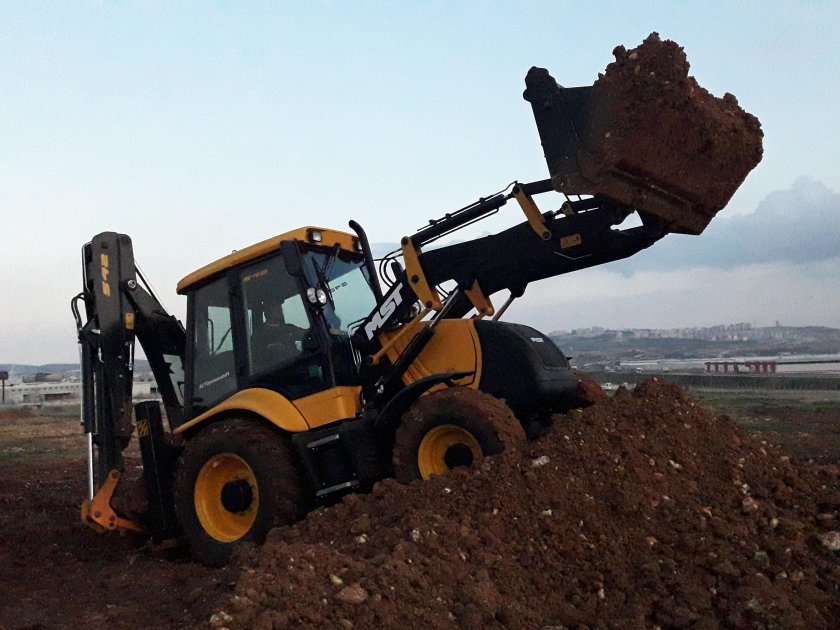 Экскаватор MST 542