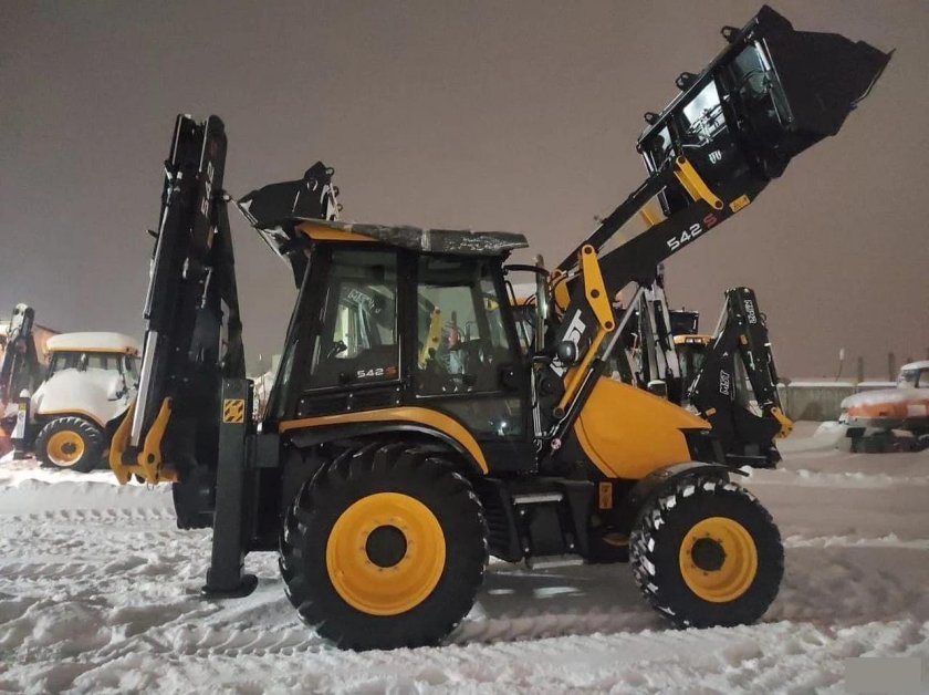 MST 542 экскаватор погрузчик