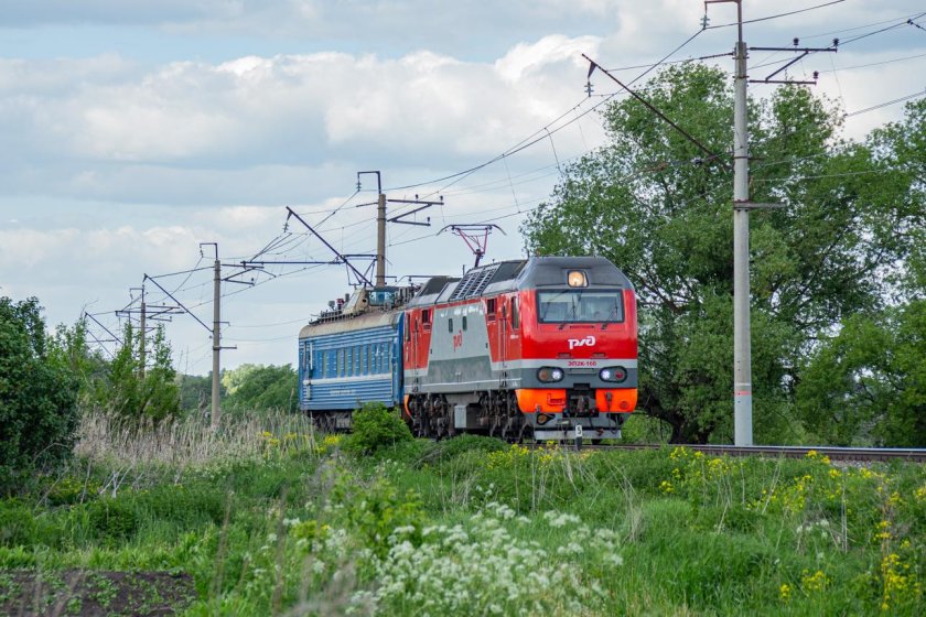 Вагон испытаний контактной сети