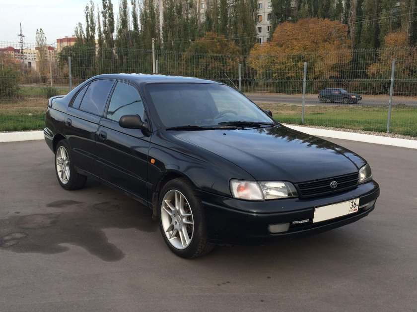 Toyota Carina e