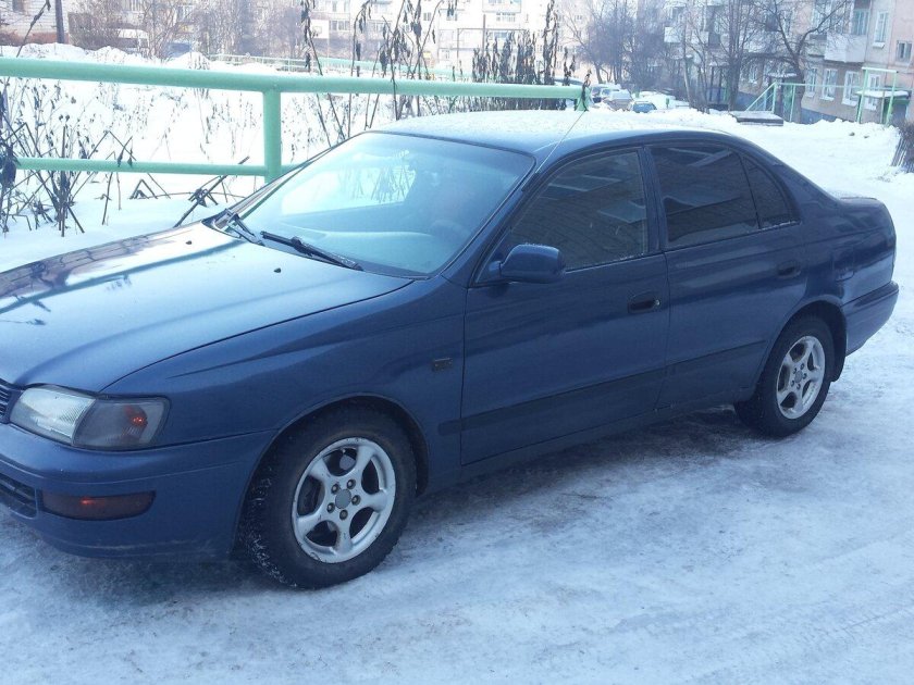 Toyota Carina e 1994 седан