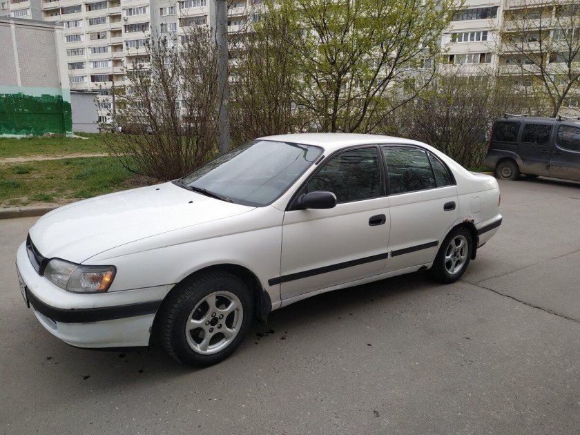 Toyota Carina e 1994