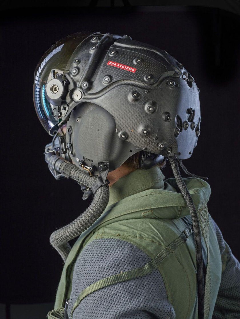 Шлем пилота истребителя