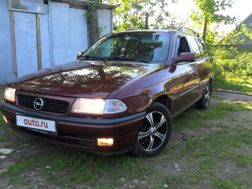 Опель Астра ф 1996