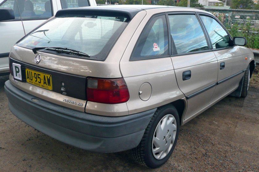 Opel Astra 1996 хэтчбек