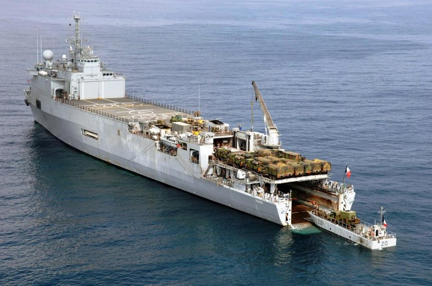 Мистраль вертолетоносец